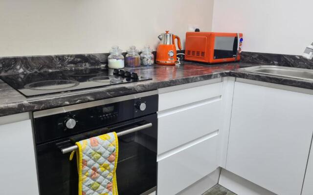 West Street 3-Bed 3-Ensuite Apartment Leicester