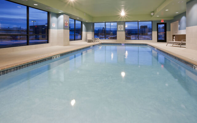 Holiday Inn Express Roseville-St. Paul by IHG