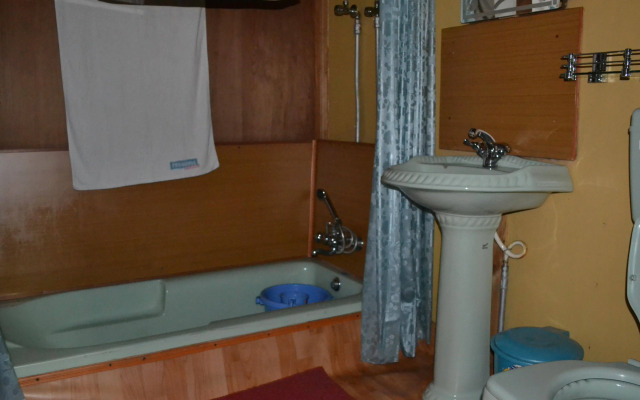 House Boat Taj Palace 2