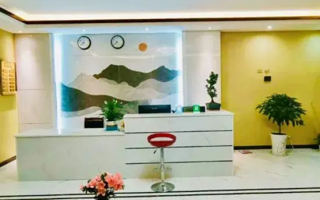 Qujing Tangke Hotel