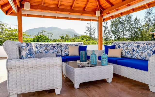 Rosil Place Aparthotel by the Beach