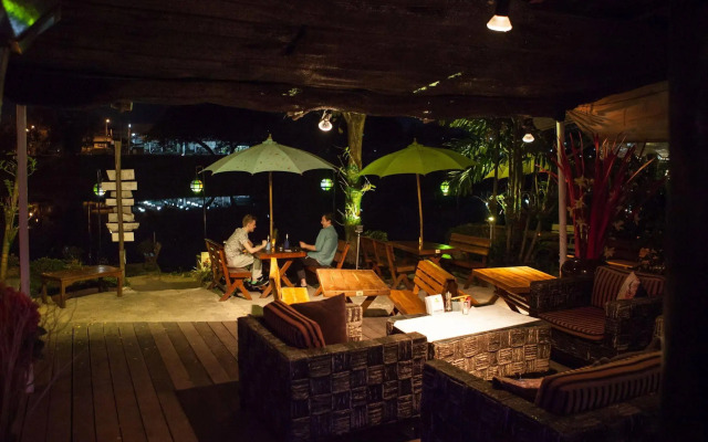 Hollanda Montri Guesthouse
