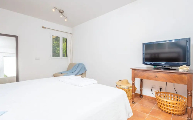 Xilvar in Mallorca With 3 Bedrooms and 2 Bathrooms