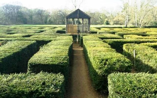 TravelStop #London-Ealing