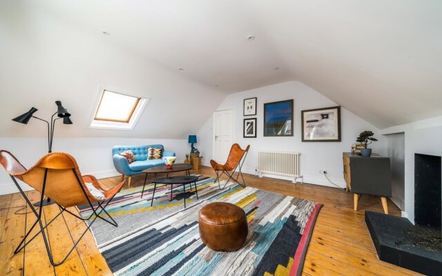 NEW Bohemian 2 Bedroom Victorian Flat in Dalston