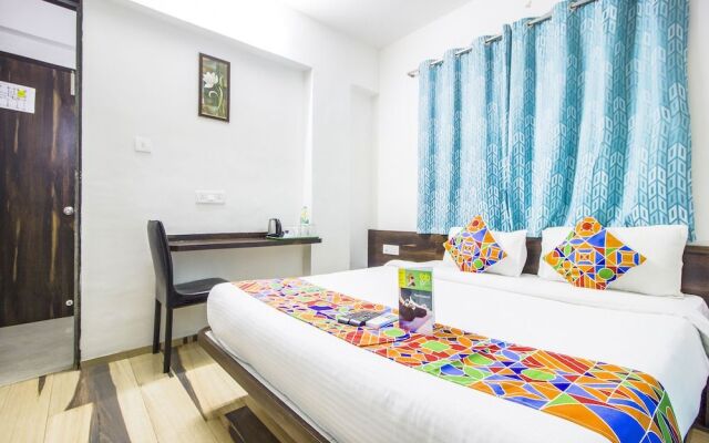 FabHotel House Khas Suites