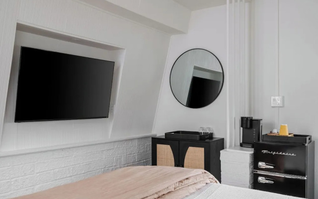 Haleys Court Boutique Motel