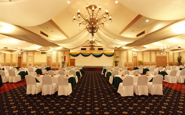 Waterfront Insular Hotel Davao