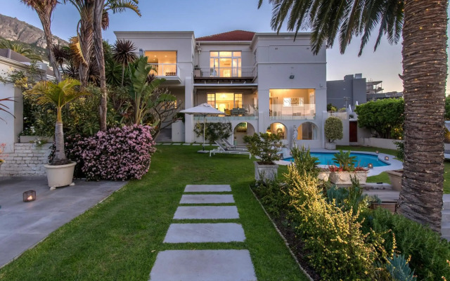 The Clarendon - Fresnaye