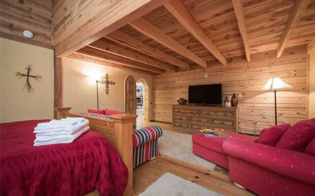 Casa McClaran - Five Bedroom Cabin