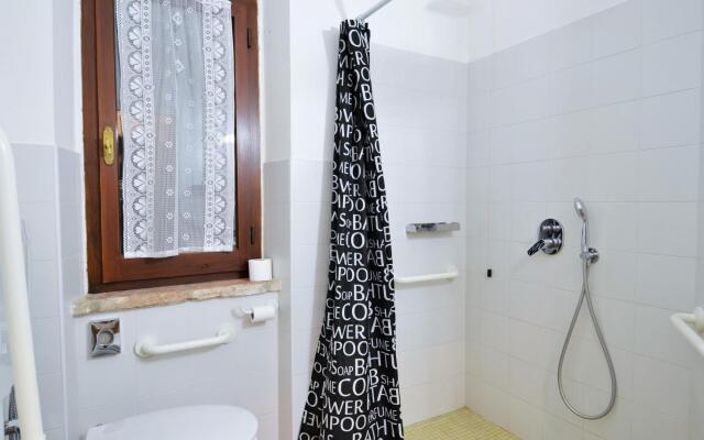 Lovely apartment in Mantignana with private terrace