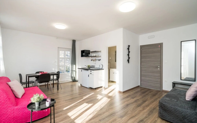Residence & Pool Villa Schwarz Suites