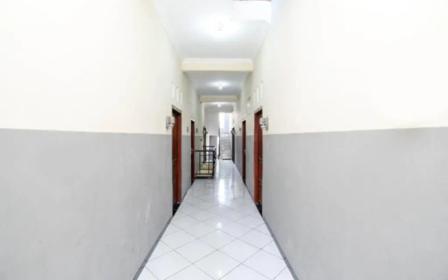 SPOT ON 2209 Solo Point Guest House Syariah