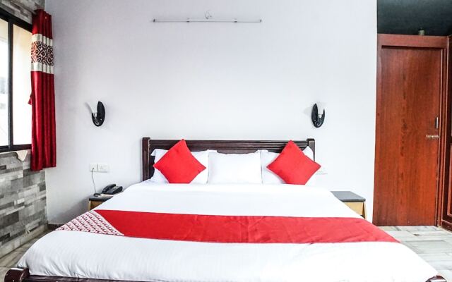 OYO 12906 Central Inn