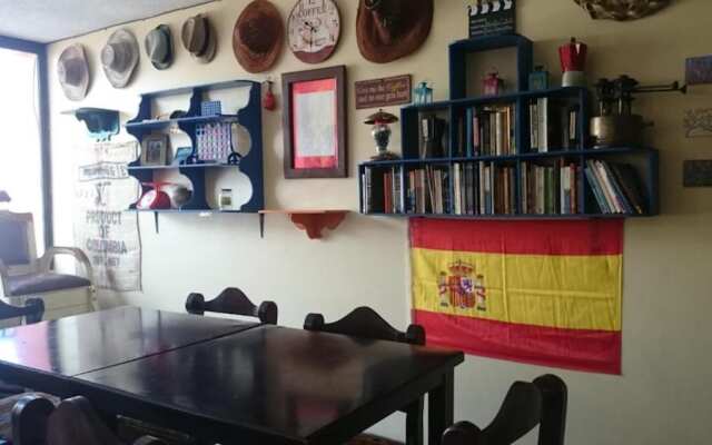 Flying Donkey Hostal - Hostel