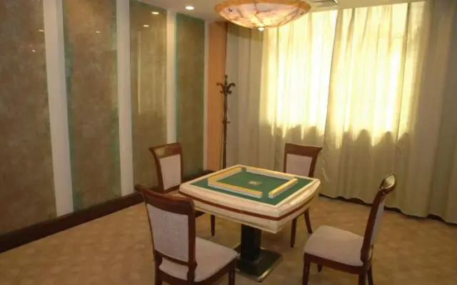 Chunlan Business Hotel