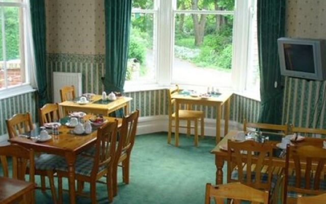 Harewood Lodge Guest house