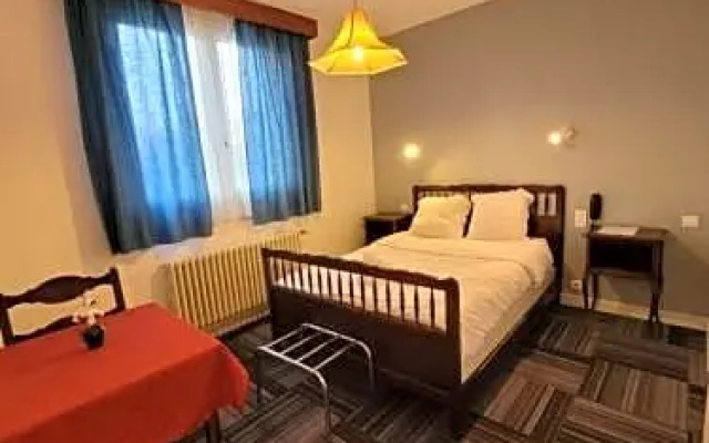 Hotel Restaurant Carrier