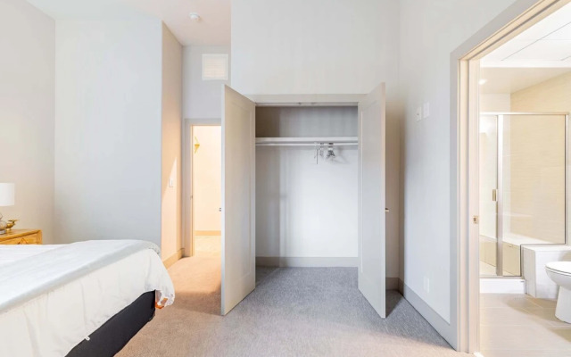 Distinguished Apartment Rooftop Deck