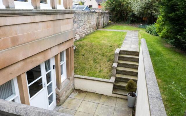 Invernairne Guest House