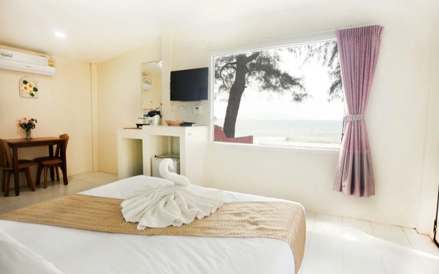 Burapa Beach Resort Chaolao