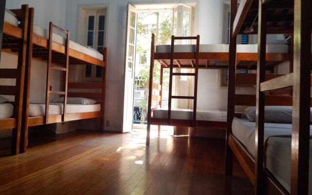 Cafofo Hostel - Albergue