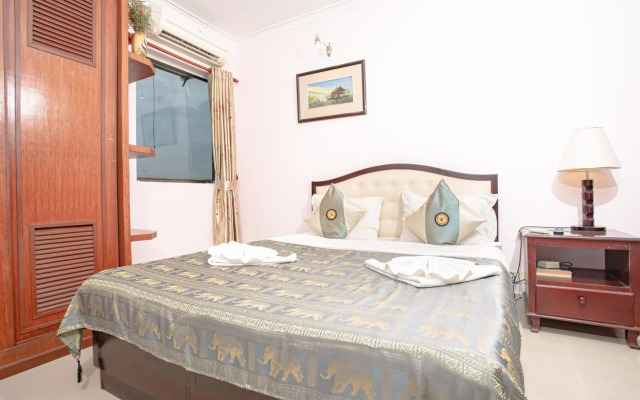 Silver Mounts Hotel