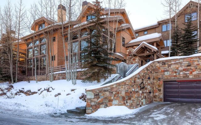 Portico 7 by Park City Lodging
