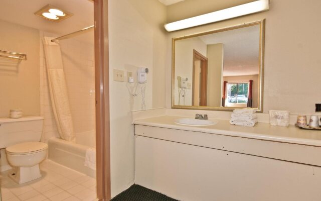 Country Hearth Inn & Suites Marietta