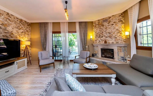 Luxury House With Shared Pool and Sauna in Bodrum