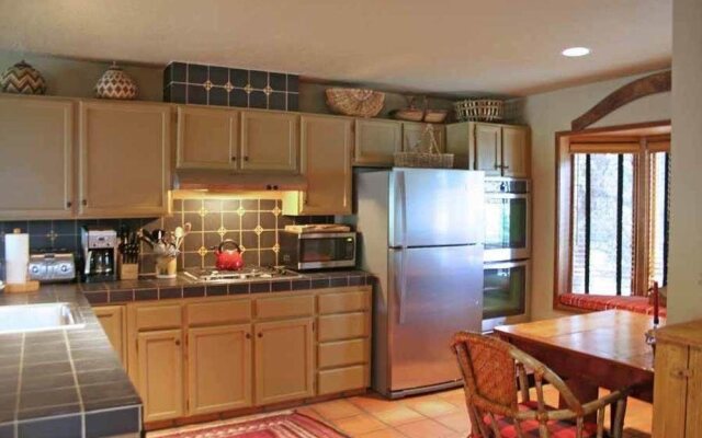 Summit Condominiums in Elkhorn by Alpine Lodging