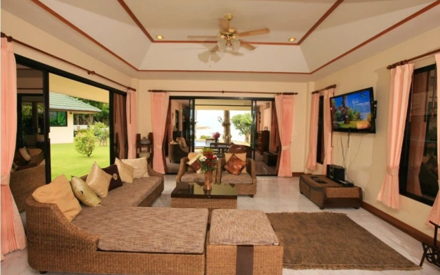 5 Bedroom Beach Front Villa on Samrong Bay