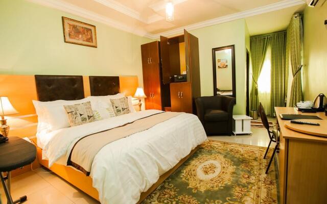Inti's Royal Suite