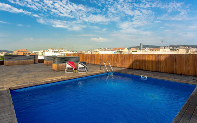 Barcelona 1 Br Apartment Shared Terrace With Swimming Pool Hoa 42151