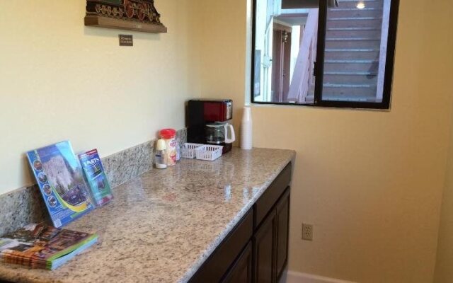 Jamestown Railtown Motel