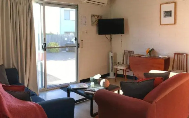 Kon Tiki Apartments