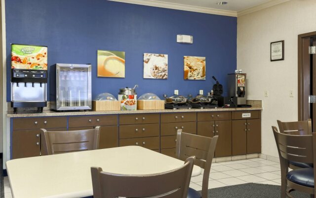 Fairfield Inn by Marriott Tracy