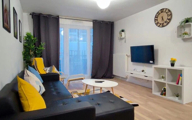 Apartment Near University and Airport Paris-orly by Servallgroup