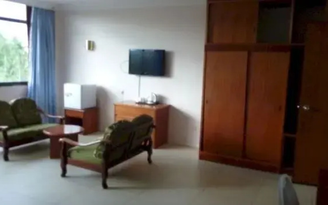 Liwah 2011 Hotel
