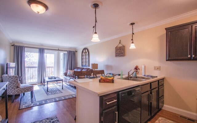 The Cozy Nest 2 Bedroom Condo