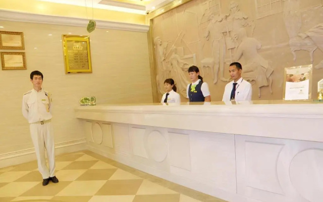 Vienna Hotel ( Shenzhen Fuyong Bridge Branch)