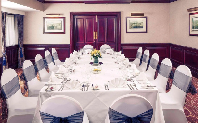 Mercure Livingston Hotel