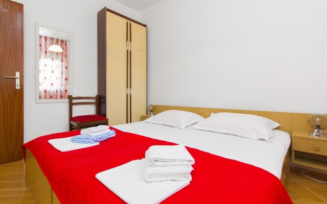 7 Olives Apartments