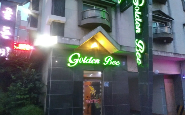 Golden Bee Motel