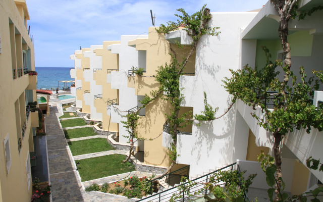 Dedalos Beach Hotel