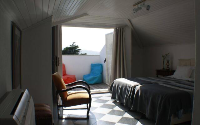 Casa Acucena Vintage B&B Guest House