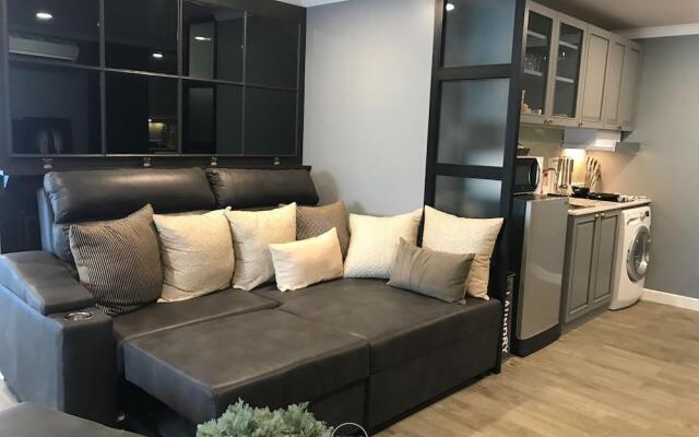 Stay in Style The Heart of Nimman R306AB