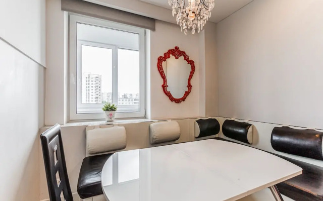 Inndays Apartment on Yasenevo