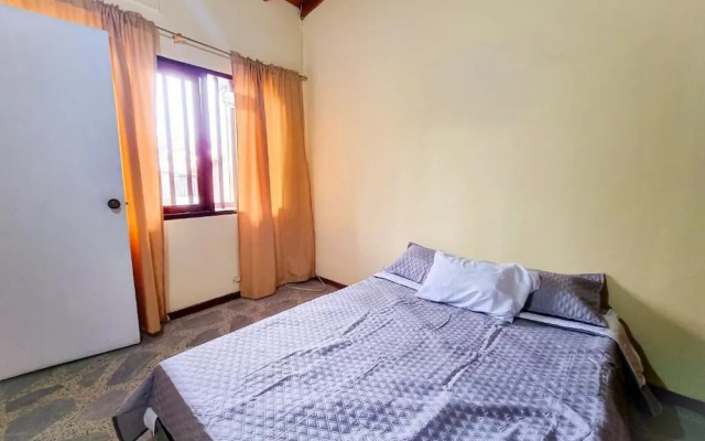 Hostal - Casa Rionegro