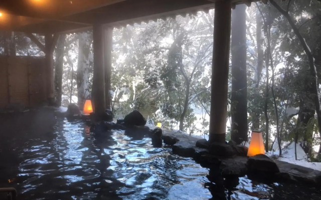 Yamanaka Onsen Shirasagiyu Tawaraya